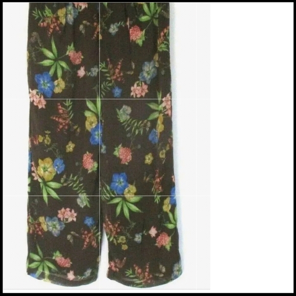Georgette floral fully lined crinkle capris. - Picture 4 of 4